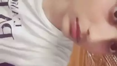 Cute girlfriend exposing nude big boobs viral selfie