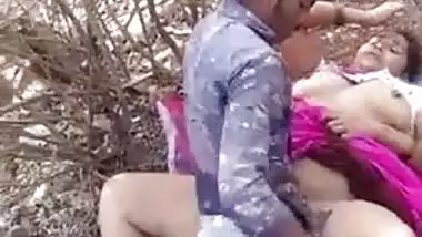 Indian outdoor sex video in Bangalore captured and exposed by friend