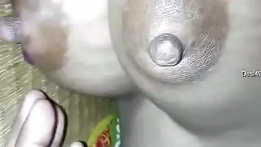 Today Exclusive- Hubby Play With Wife Boobs