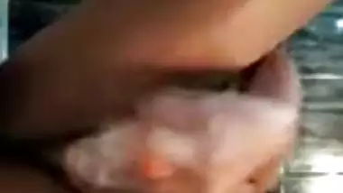 Horny Desi XXX bitch masturbating pussy with bottle video MMS