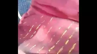 Desi pussy exposed outdoors MMS video goes live