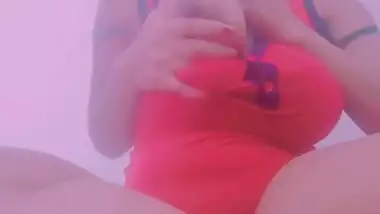 هايجة على زبي طبوني كياكولني ديما شاعل بغيت نرجع زب حتى يفيض حليبو فوق بزازلي اححح سخونة بزااف