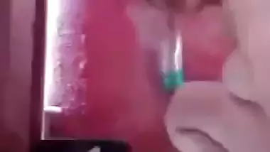 Village bhabhi pissing and nude video making for lover