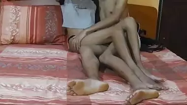 sri lankan romantic couple sex armature homemade sexy couple සර්ගෙ පුතා එක්ක ක්ලාස් කට් කරල