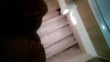 Shameless desi girl spreading ass in bath