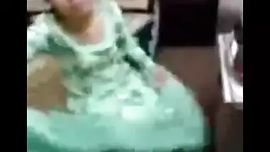 Hot Pakistani anal sex clip of a matured aunty