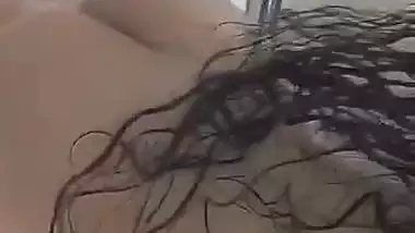 White ass Indian girl nude and wet viral show