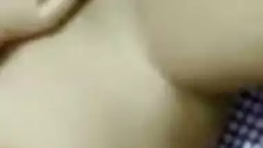 Indian teen masturbates her nude pussy (she wants a dick!)