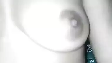 Desi Cute Babe boob show