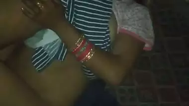 Lover fucks his married GF secretly in the desi sex video