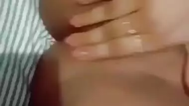 Sexy Srilankan girl nude MMS video
