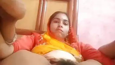 Marathi bhabhi pussy with dense hair like forest