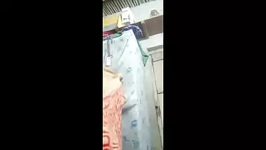 desi horny bhabhi showing pussy