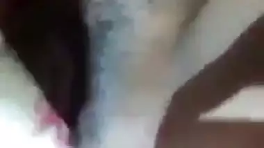 Nude desi Muslim lady fucks her pussy with a plastic dildo