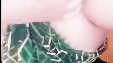 Solo nude show of big boobs girlfriend fingering