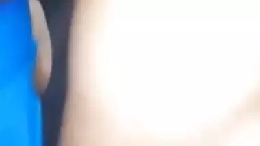 Big fleshy pussy aunty fingered hard