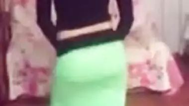 Non Nude Indian Desi Teen Girl Belly Dance Shaking Ass