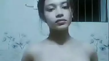 Topless video making of hot viral Indian girlfriend