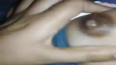 desi girl show boobs and pussy to lover