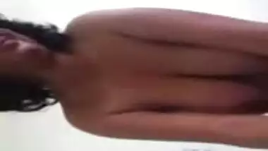 Indian sex video of booby lady shaking her big boobs